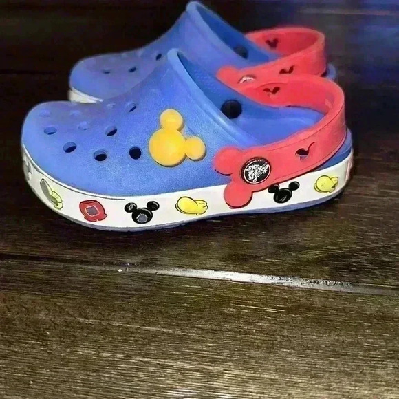 DISNEY CROCS Mickey Mouse Light Up Crocband Kids Size Junior 8/9 - Picture 6 of 7